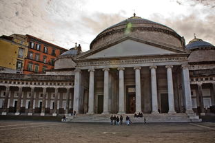 三星U32J592UQC,打造你的家庭影院新视界 三星U32J592UQC,打造你的家庭影院新视界