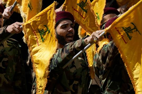 荣耀V20,一场惊喜与失望的交织——揭秘那些让人掉坑的小秘密 荣耀V20,一场惊喜与失望的交织——揭秘那些让人掉坑的小秘密