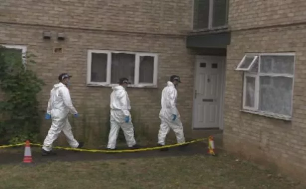 时髦的新“詹姆斯邦德酒吧”挂着阿斯顿马丁,在那里你可以“像间谍一样喝酒” 时髦的新“詹姆斯邦德酒吧”挂着阿斯顿马丁,在那里你可以“像间谍一样喝酒”