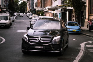 豪华与性能并存,奔驰C260L——驾驶艺术与科技魅力的交织 豪华与性能并存,奔驰C260L——驾驶艺术与科技魅力的交织