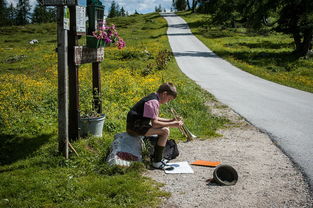 6岁男孩掉下40米高悬崖,奇迹生还背后的坚韧与希望 6岁男孩掉下40米高悬崖,奇迹生还背后的坚韧与希望