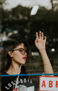 揭秘畅享背后的陷阱,为何我们不能轻易拥抱那些廉价的诱惑 揭秘畅享背后的陷阱,为何我们不能轻易拥抱那些廉价的诱惑