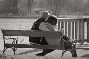 从朋友到恋人,如何自然过渡并培养深厚的感情 从朋友到恋人,如何自然过渡并培养深厚的感情